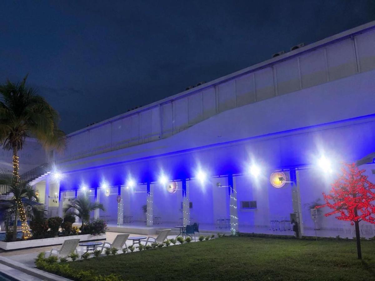 Hotel Mall Santana Del Rio La Dorada Exterior photo
