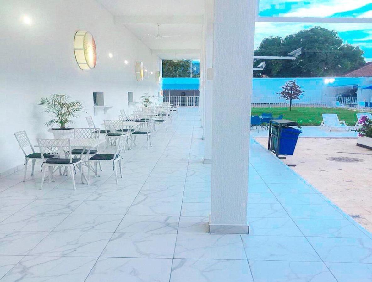 Hotel Mall Santana Del Rio La Dorada Exterior photo